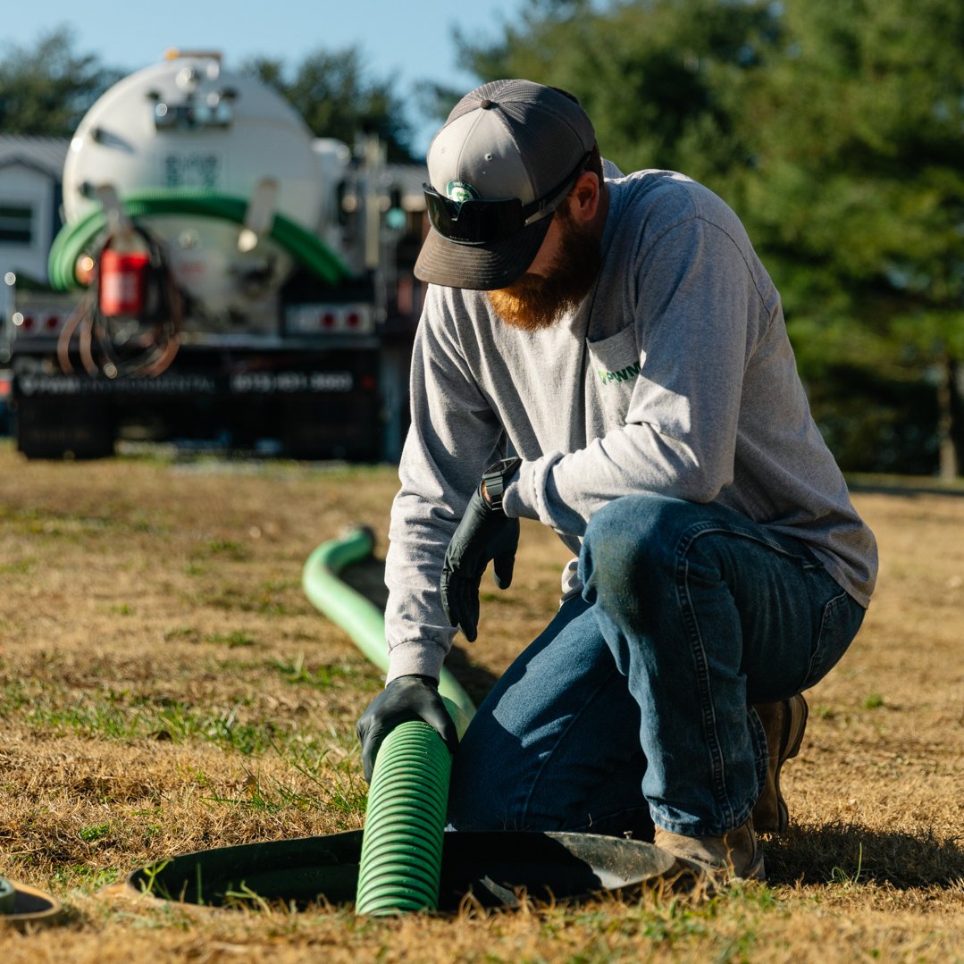 Pwm environmental septic tank pumping installation in middle